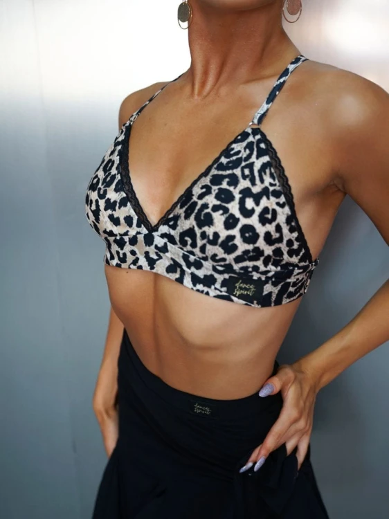 top leo bella lace zoom.jpg