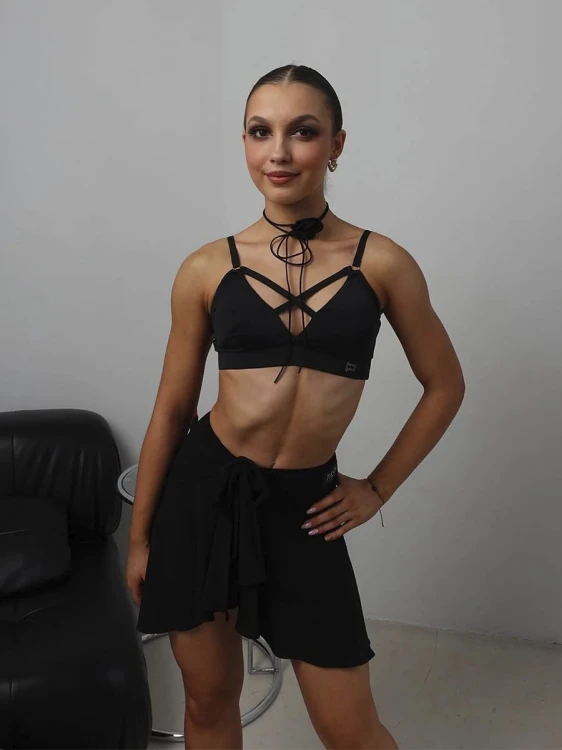 Top black striped.jpg